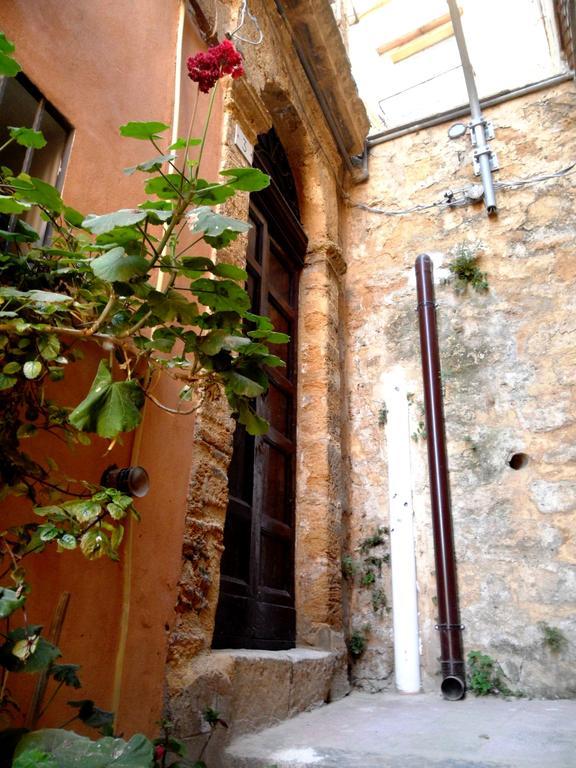 Guglielmo'S House Bed & Breakfast Agrigento Exterior photo